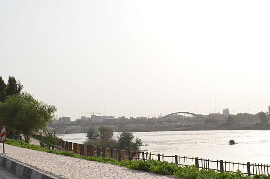 Black Bridge in Ahvaz, Iran. By Darafsh, CC BY-SA 3.0, via Wikimedia Commons.