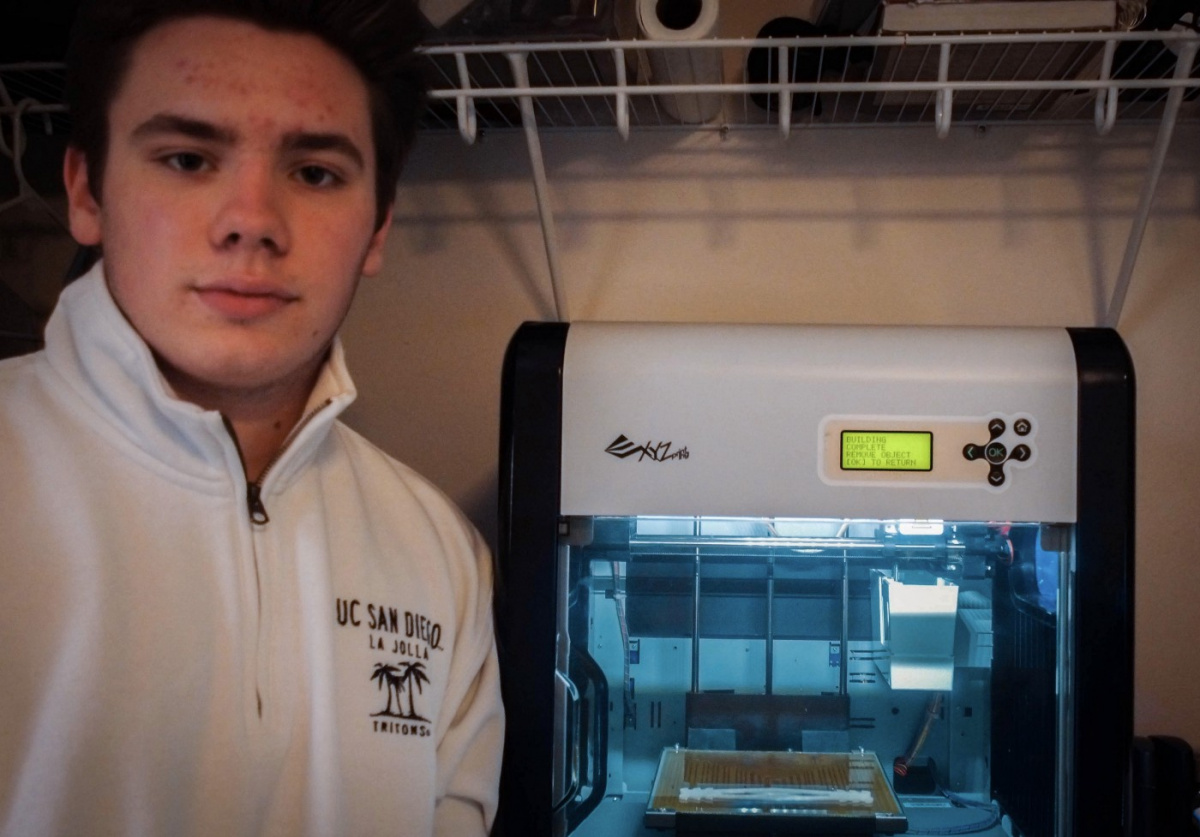 nasha high school student showing off his 3d printing skills
